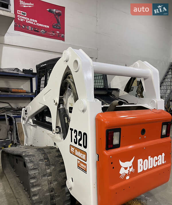 Минипогрузчик Bobcat T300 2009 в Львове