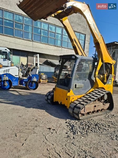 Фронтальні навантажувачі Bobcat Т750 2009 в Львові