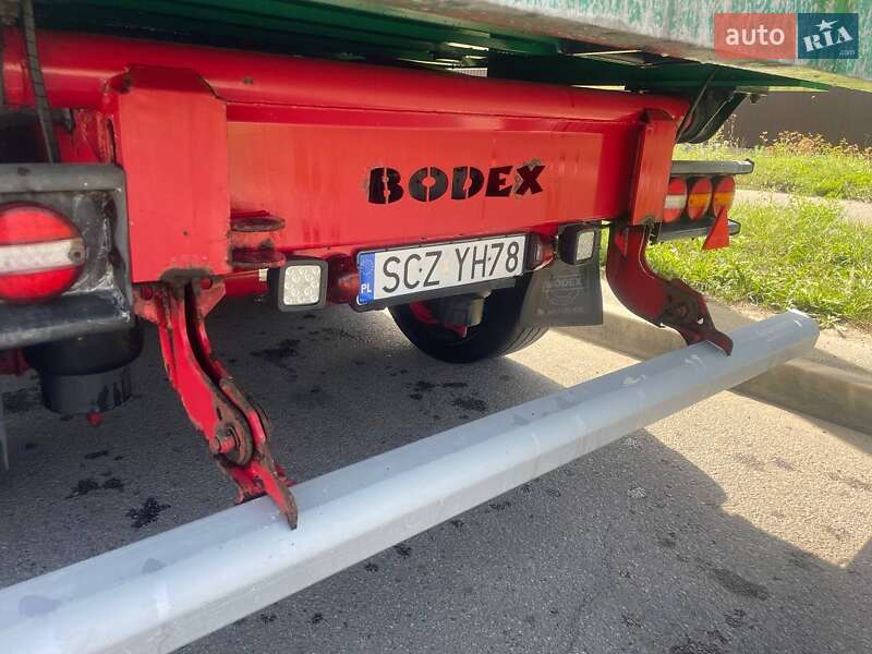 Зерновоз - напівпричіп Bodex KIS 3B 2016 в Дніпрі