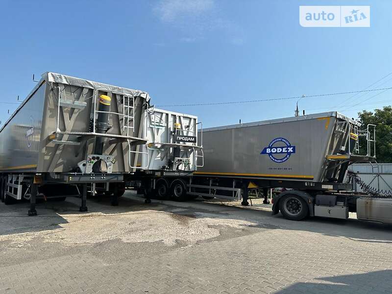 Зерновоз - напівпричіп Bodex KIS 3W-A 2023 в Чернівцях