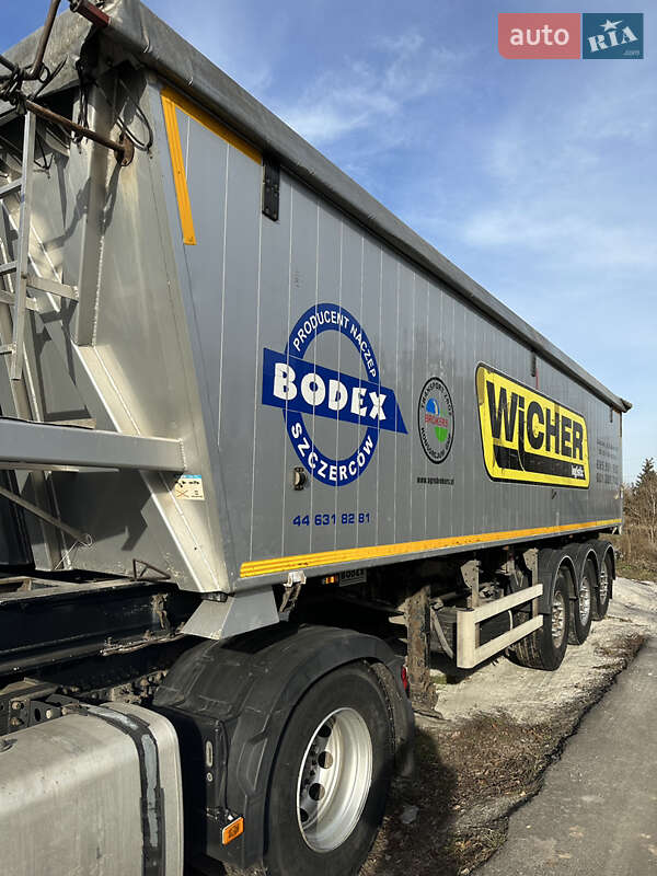 Самосвал полуприцеп Bodex KIS 3W-A 2011 в Березанке