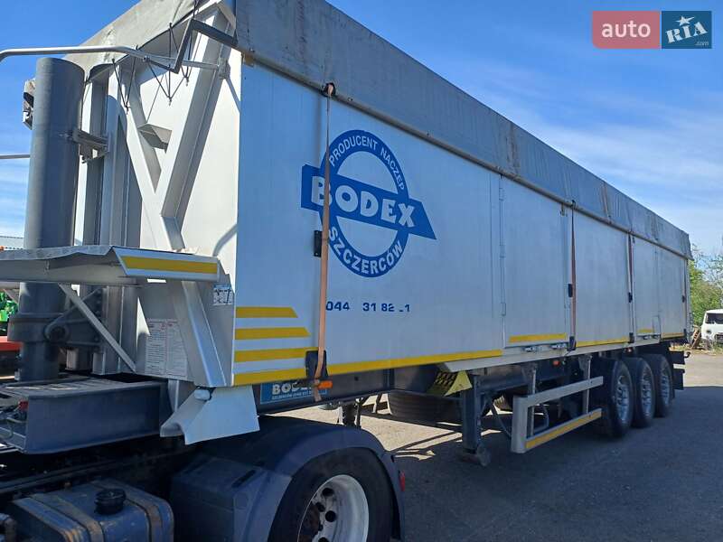 Самосвал полуприцеп Bodex KIS 3W-A 2006 в Кривом Роге