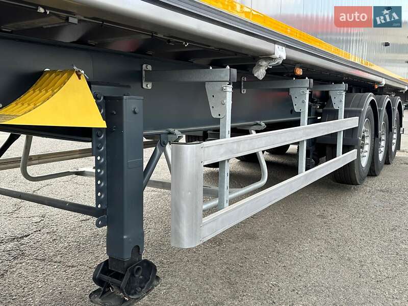 Зерновоз - полуприцеп Bodex KIS 3W-A 2024 в Черновцах