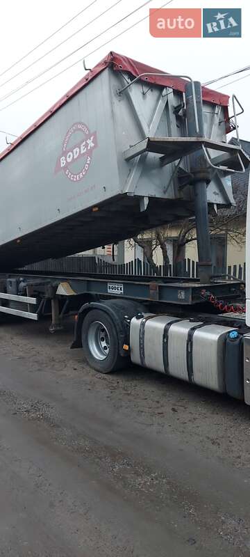 Самоскид напівпричіп Bodex KIS 3W-A 2007 в Новій Водолагі