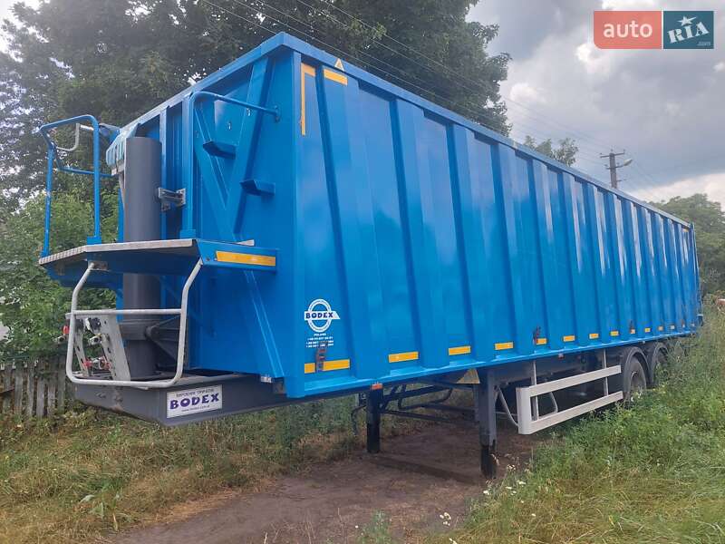 Самосвал полуприцеп Bodex KIS 3W-A 2009 в Яготине