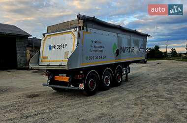 Самосвал полуприцеп Bodex KIS 3W-A 2010 в 