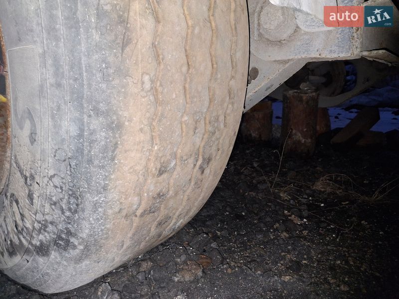 Самосвал полуприцеп Bodex KIS 3W-A 2008 в Днепре