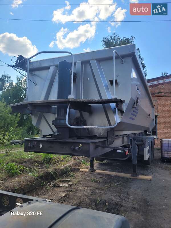 Самоскид напівпричіп Bodex KIS 3W-S 2007 в Шепетівці