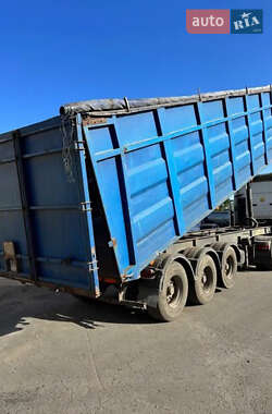 Зерновоз - напівпричіп Bodex KIS 3W-S 2006 в 