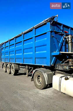 Зерновоз - напівпричіп Bodex KIS 3W-S 2006 в 