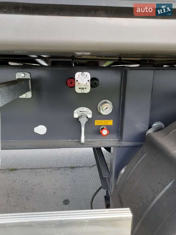 Самосвал полуприцеп Bodex KIS 3W 2023 в Лубнах