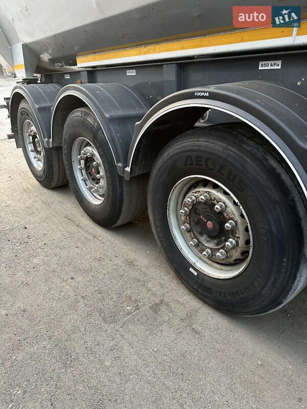 Самосвал полуприцеп Bodex KIS 3W 2015 в Днепре фото 2 Самосвал полуприцеп Bodex KIS 3W 2015 в Днепре