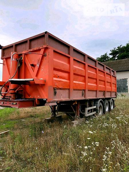 Самосвал полуприцеп Bodex KIS 2004 в Городенке