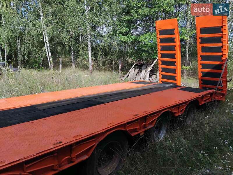 Низкорамная платформа Bodex KIS 2008 в Киеве