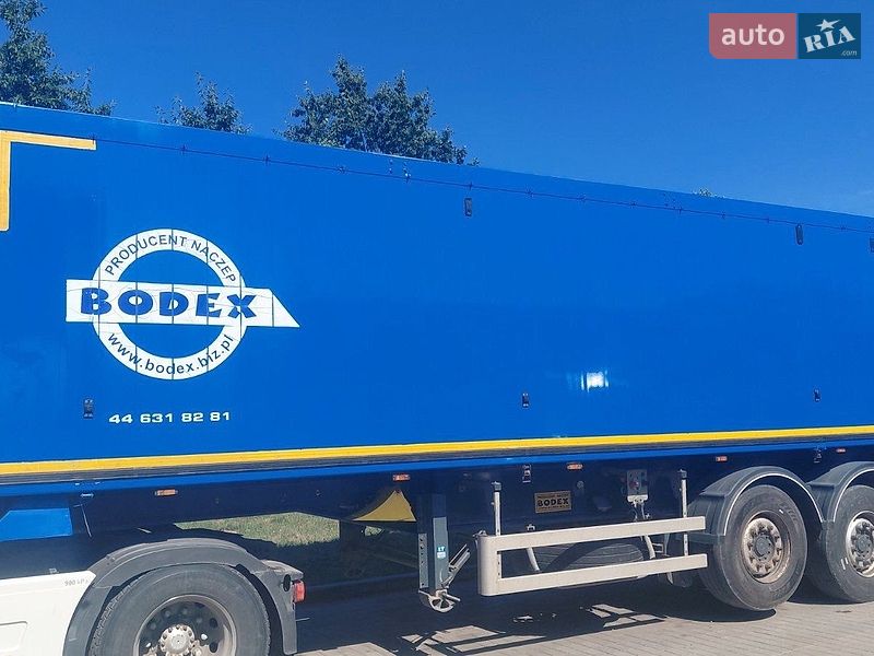 Зерновоз - полуприцеп Bodex KIS 2012 в Тячеве