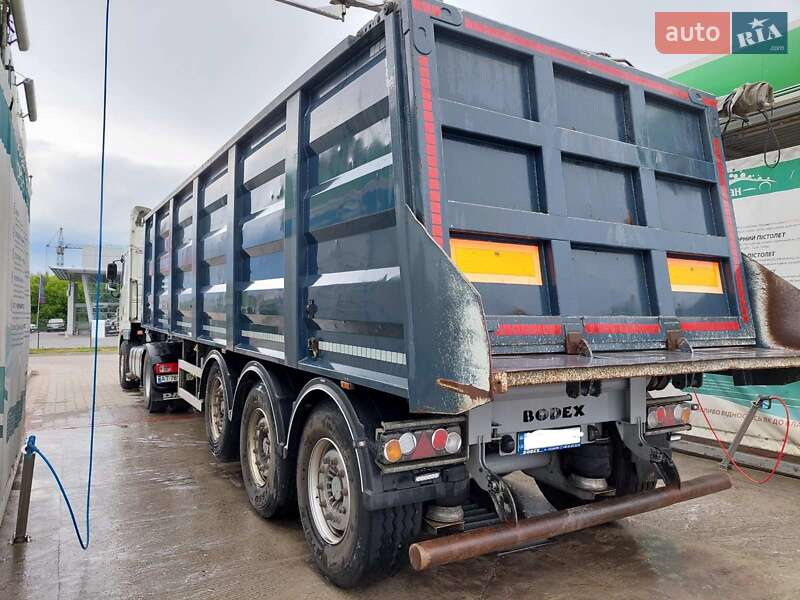 Самоскид напівпричіп Bodex Kiss 33 2004 в Івано-Франківську