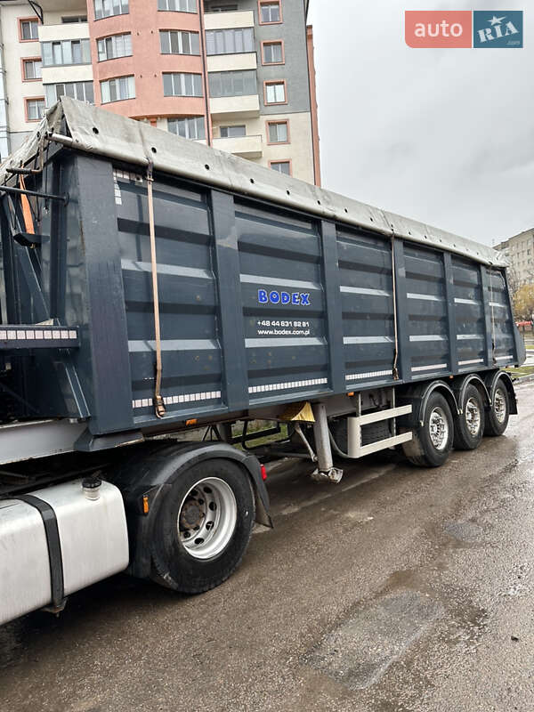 Самоскид напівпричіп Bodex Kiss 33 2004 в Івано-Франківську