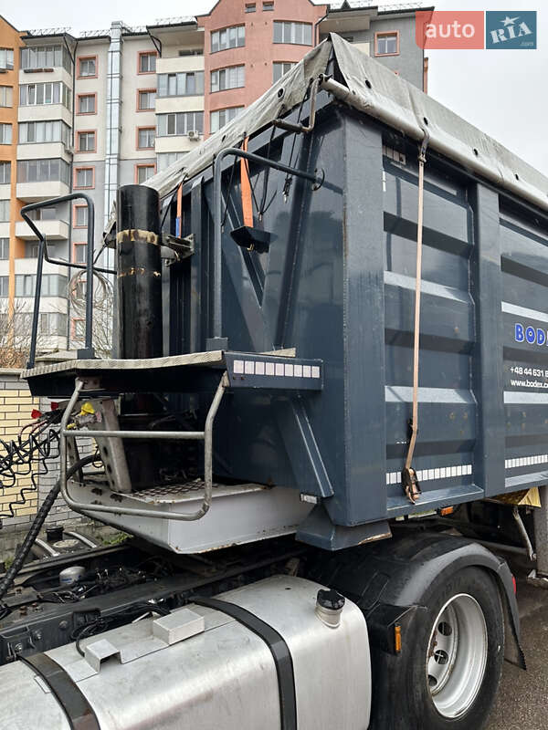 Самоскид напівпричіп Bodex Kiss 33 2004 в Івано-Франківську