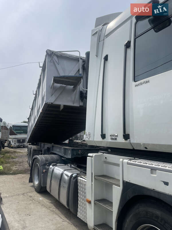 Самосвал полуприцеп Bodex Kiss 33 2005 в Обухове