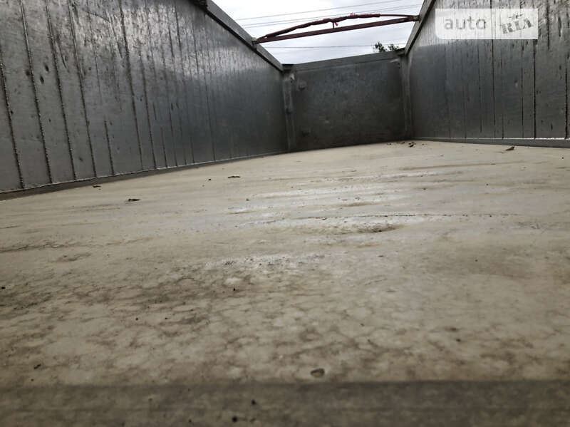 Зерновоз - полуприцеп Bodex Kiss 33 2003 в Ивано-Франковске