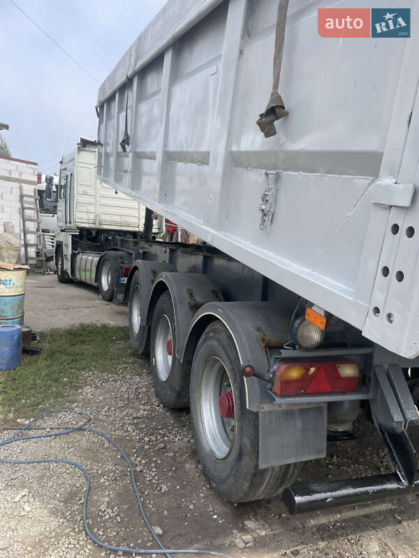 Самосвал полуприцеп Bodex Kiss 33 2005 в Обухове