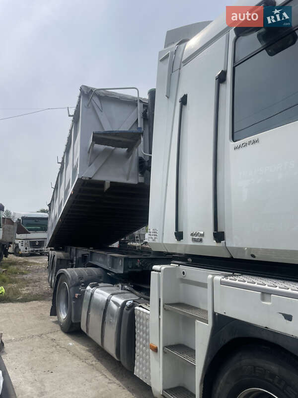 Самосвал полуприцеп Bodex Kiss 33 2005 в Обухове