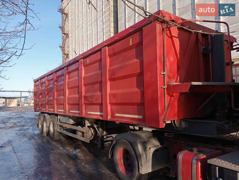 Зерновоз - напівпричіп Bodex Kiss 1998 в Дніпрі