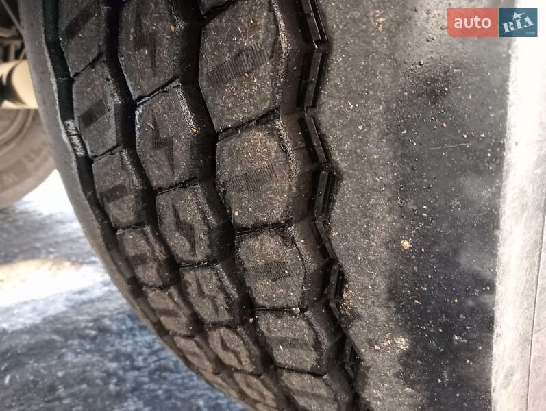 Зерновоз - напівпричіп Bodex Kiss 1998 в Дніпрі