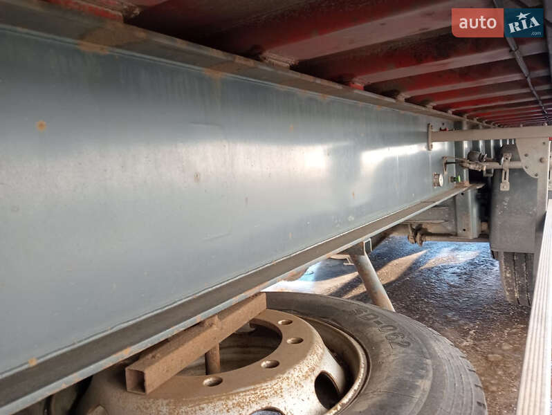 Зерновоз - напівпричіп Bodex Kiss 1998 в Дніпрі