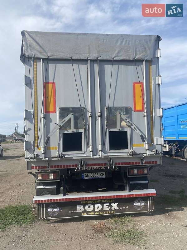 Зерновоз - напівпричіп Bodex Kiss 2008 в Дніпрі