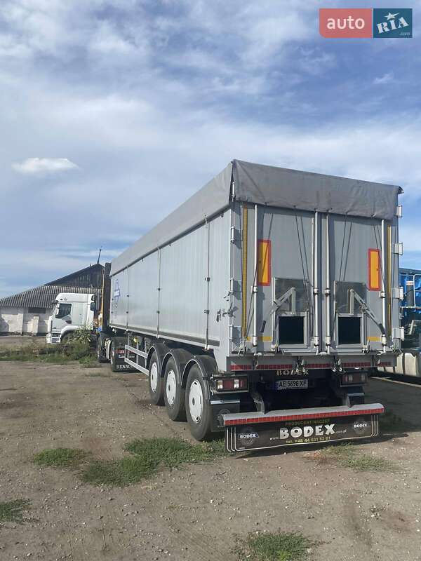 Зерновоз - напівпричіп Bodex Kiss 2008 в Дніпрі