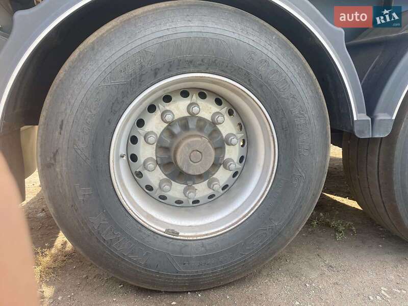 Зерновоз - напівпричіп Bodex Kiss 2008 в Дніпрі