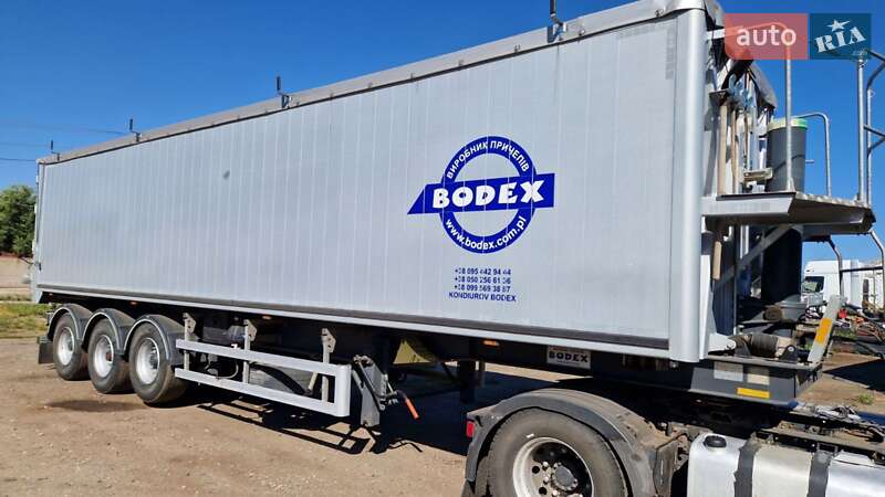 Зерновоз - напівпричіп Bodex Kiss 2008 в Дніпрі