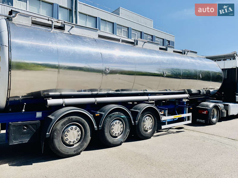 Цистерна полуприцеп Bodex NC 2011 в Киеве