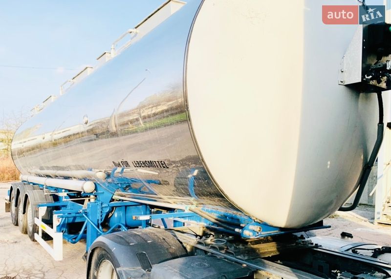 Цистерна напівпричіп Bodex NC 2011 в Києві