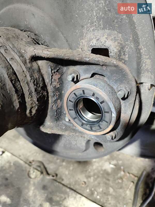 Самоскид напівпричіп Bodex Напівпричіп 2005 в Шишаках