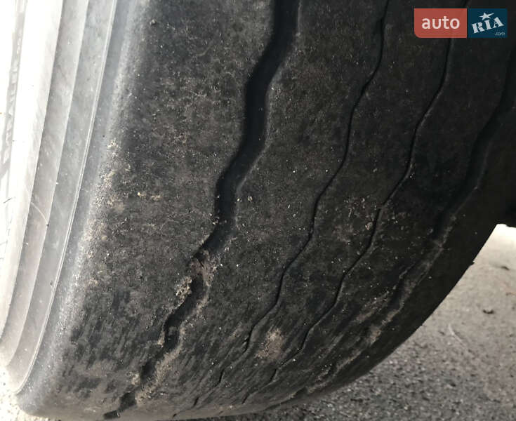 Зерновоз - напівпричіп Bodex Напівпричіп 2008 в Кременчуці