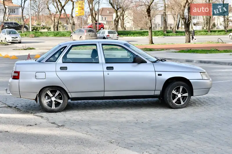 Богдан 2110