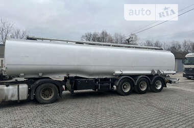Цистерна напівпричіп Bolgan Bolgan 2001 в Хмельницькому