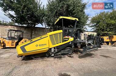 Асфальтоукладчик Bomag BF 2021 в 