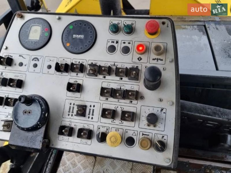 Асфальтоукладчик Bomag BF 2015 в Одессе