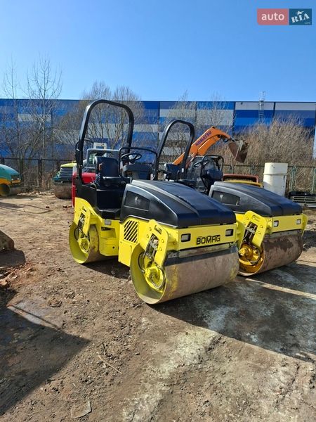 Дорожній каток Bomag BW-120AD 2010 в Львові