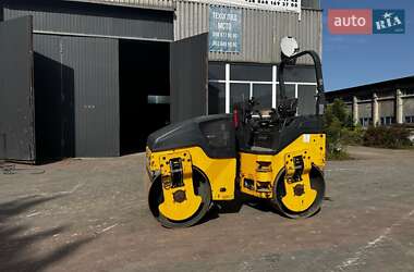 Дорожній каток Bomag BW 135AD 2013 в Львові