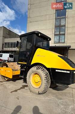 Каток грунтовый Bomag BW 2003 в 