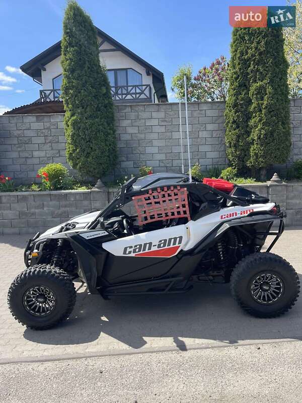 Мотовсюдиход BRP Can Am 2018 в Рівному