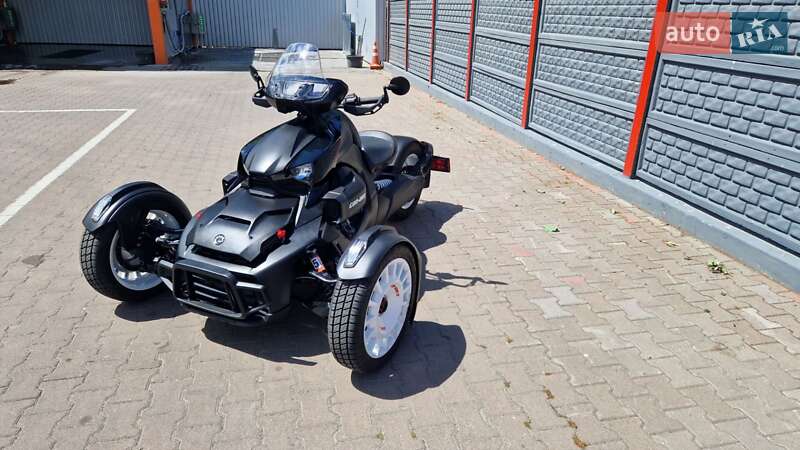 Трицикл BRP Can Am 2023 в 
