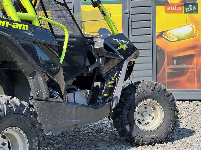 Мотовездеход BRP Can Am 2016 в Стрые