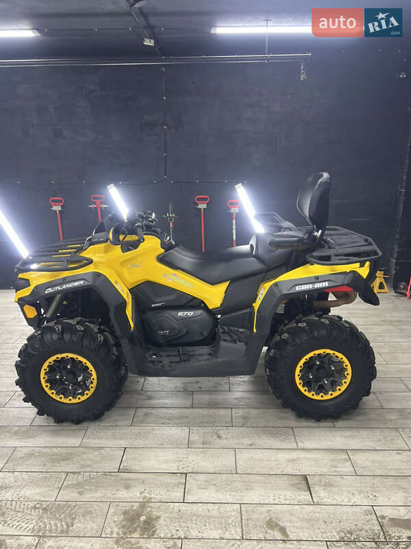 Квадроцикл спортивный BRP Can Am 2015 в Ровно