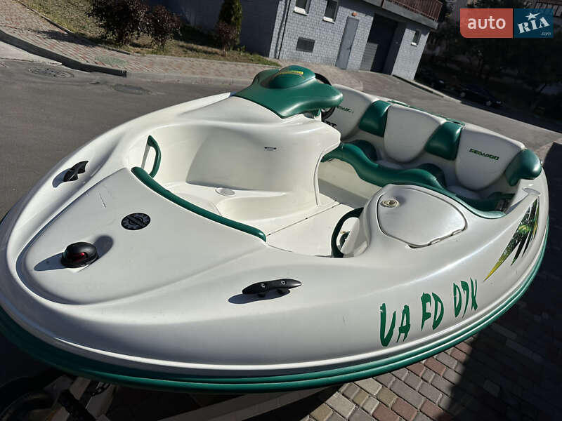 Катер BRP Challenger 2001 в Белой Церкви