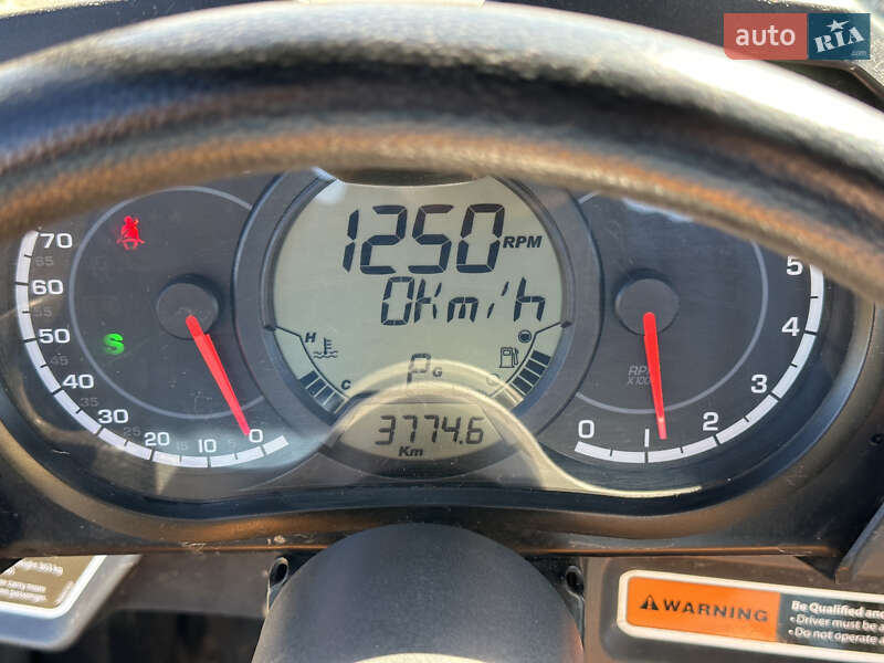 Мотовездеход BRP Commander 2012 в Кобеляках фото 25 Мотовездеход BRP Commander 2012 в Кобеляках